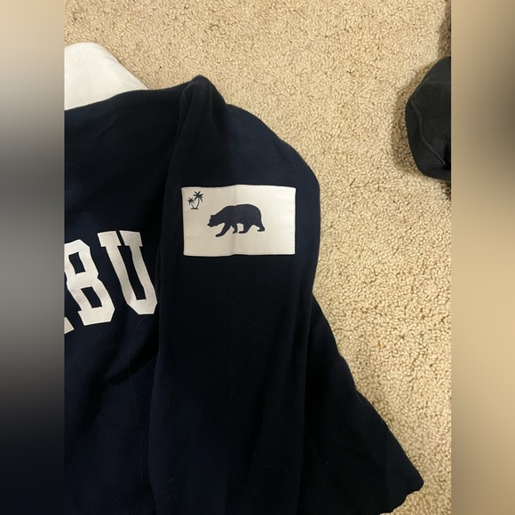 BRANDY MELVILLE BUNDLE Longsleeves - Picture 3 of 5